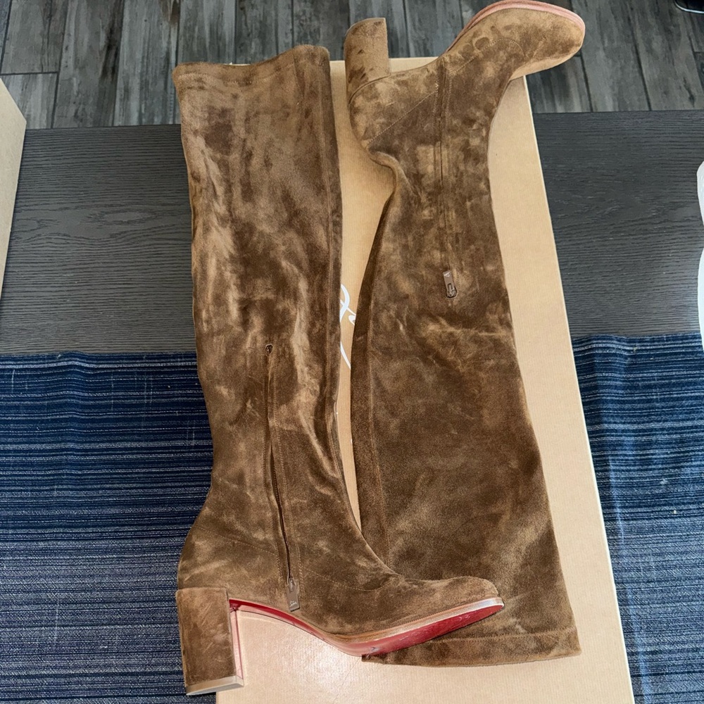 CHRISTIAN LOUBOUTIN
Adoxa Rhea Stretch Suede Over-The-Knee Boot, 70mm SIZE37
